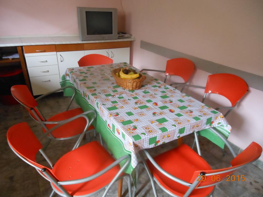 Lorena Rooms 리산 외부 사진