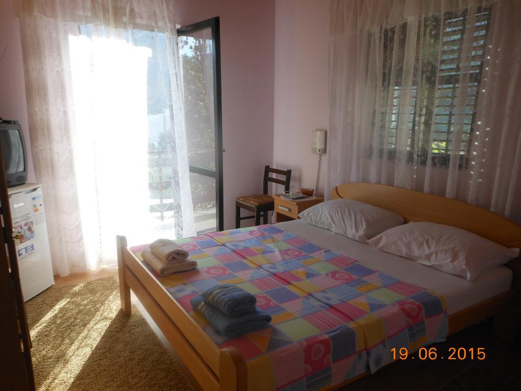 Lorena Rooms 리산 외부 사진